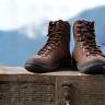Hiking boots icon